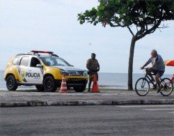 Dois foragidos da justiça, um deles do estado de São Paulo, foram presos pela PM em Matinhos